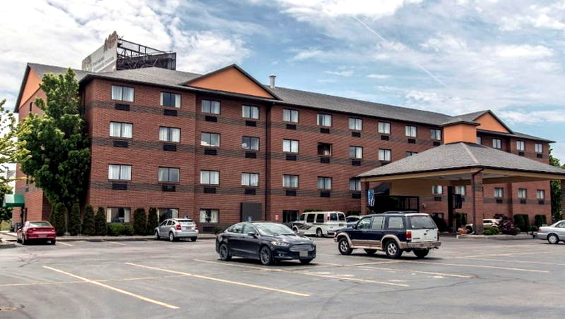 Port Huron Motor Inn (Comfort Inn) - Now Comfort Inn (newer photo)